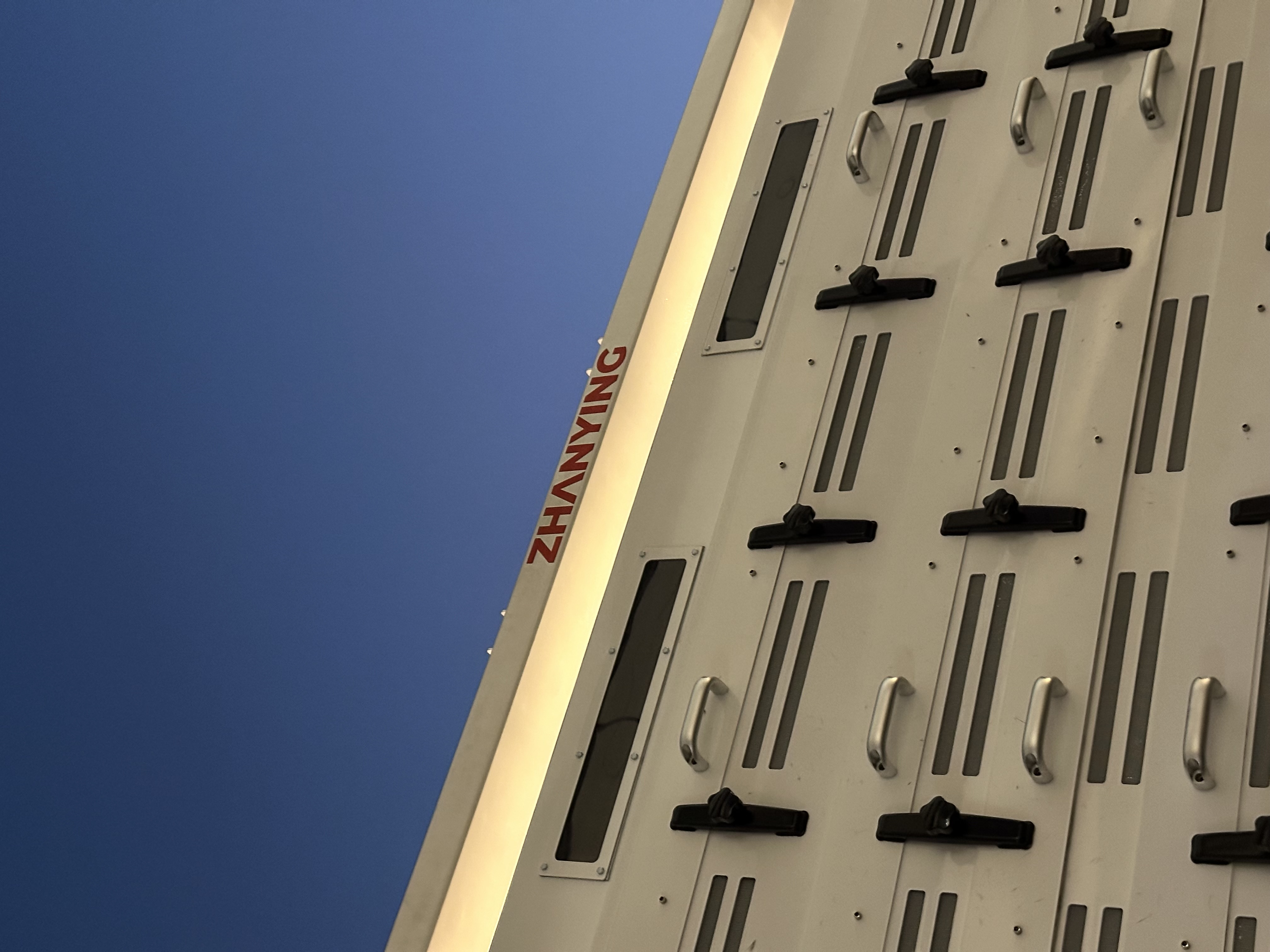 展鹰粮机 - 工厂实拍