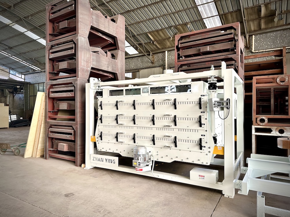 展鹰粮机 - 工厂实拍